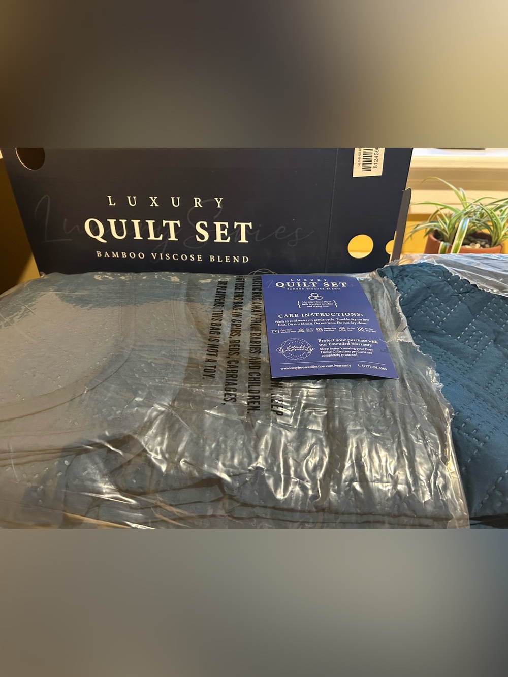 NIB Cosy House Collection Luxury Quilt Set - Navy Blue Bamboo Viscose Blend